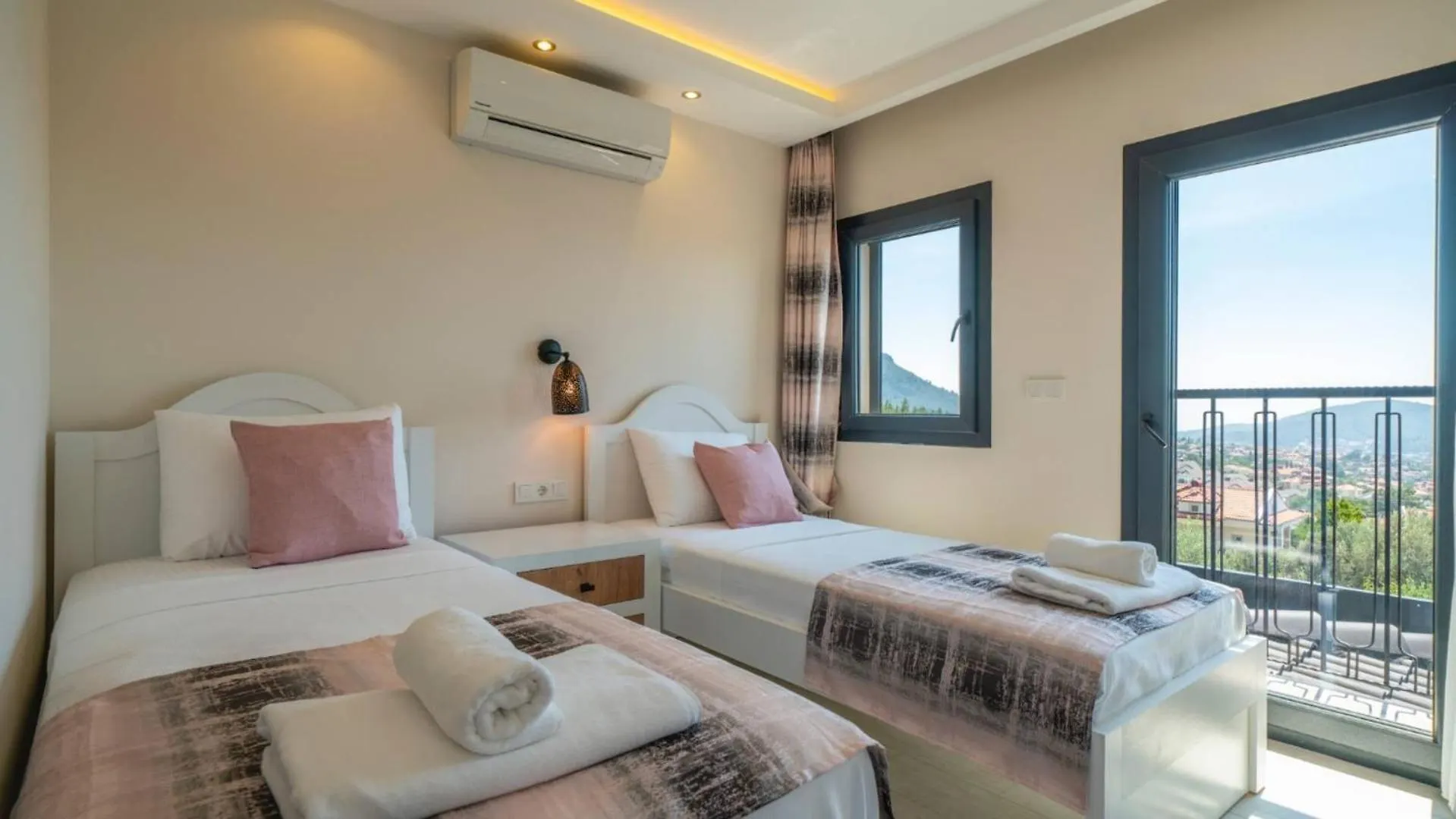 Oludeniz 3 Bedroom Villa - 5115 Fethiye